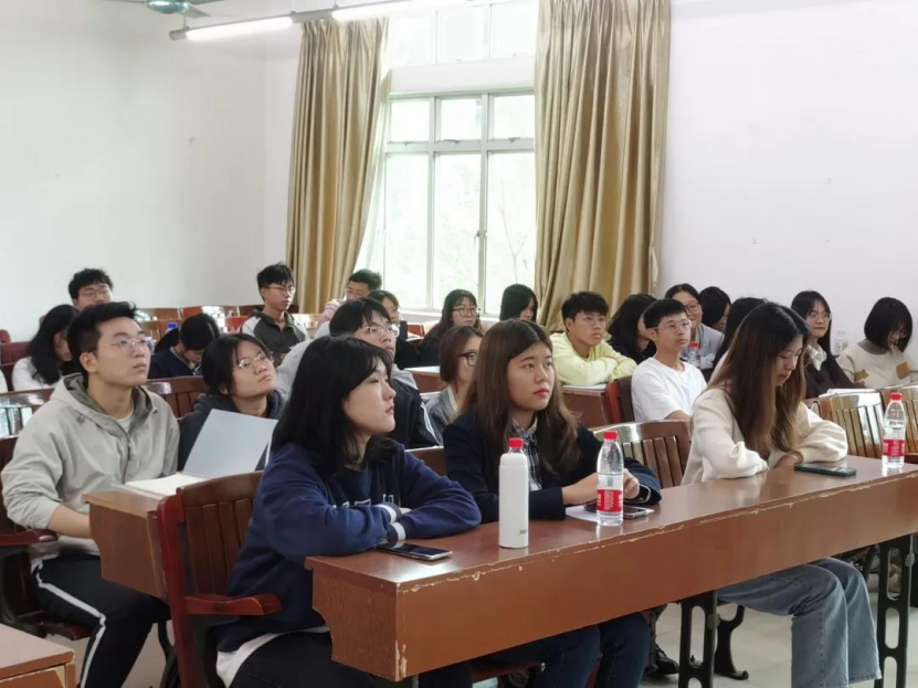 10月25日 会计学院团干培训会暨团干分享会888.png