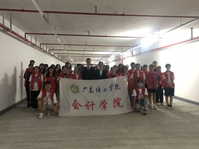 9月12  2021级新生军训素质拓展活动619.png